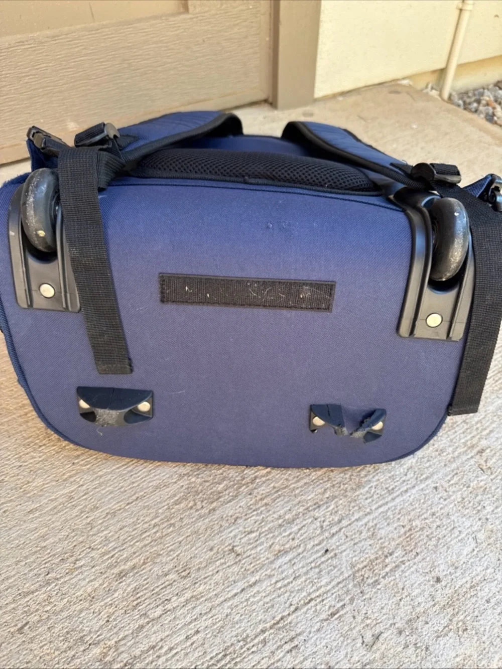 Sharper Image Rolling Navy and Light Blue Backpack Retractable Handle & wheels